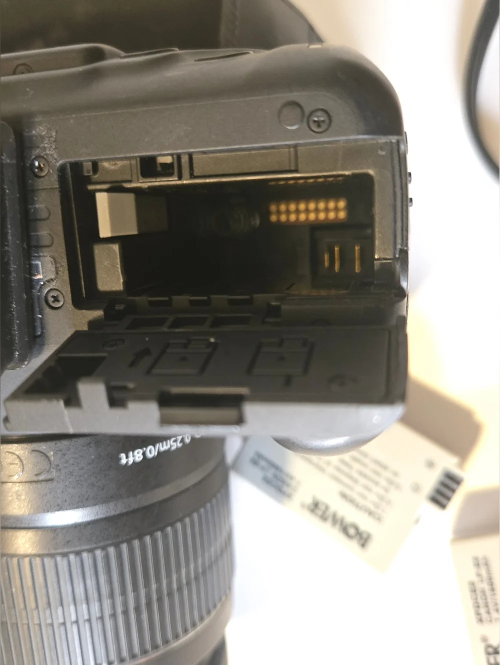 Canon EOS Rebel T3i DLSR Camera w/ Lens & Charger